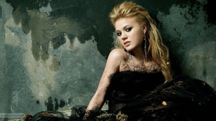 10 Best Kelly Clarkson Songs of All Time