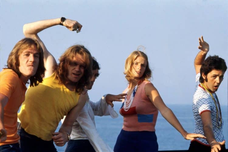 10 Best Paul Mccartney And Wings Songs of All Time