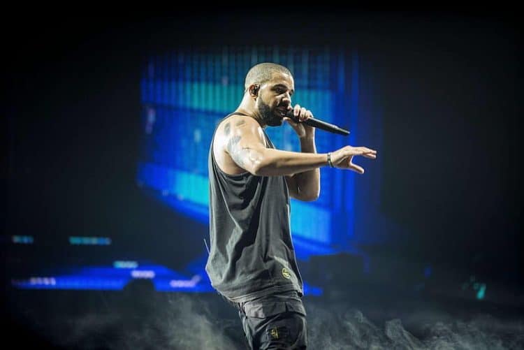 15 Best Male Singers of All Time