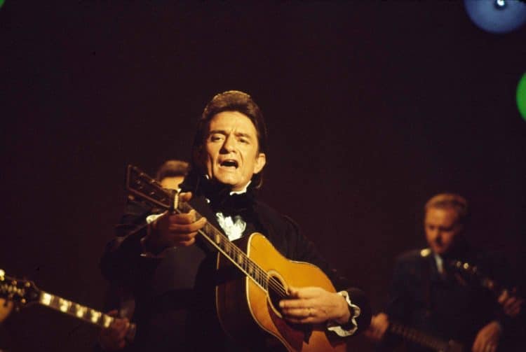 10 Best Johnny Cash Songs of All Time - Singersroom.com