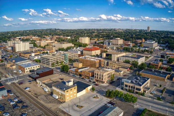 10 Famous Singers from North Dakota