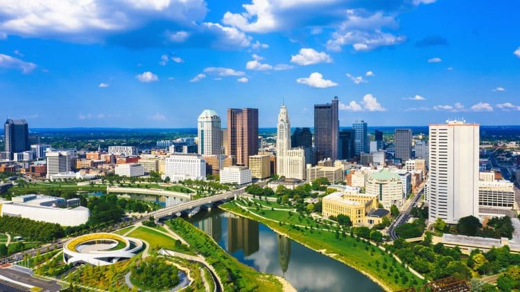 10 Famous Singers from Ohio