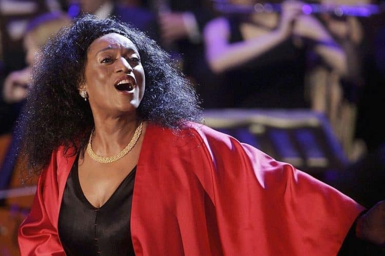 15 Best Opera Singers of All Time