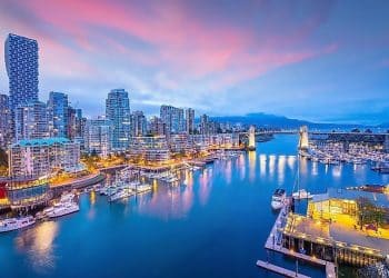 10 Famous Singers from Canada