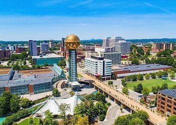 10 Famous Singers from Tennessee