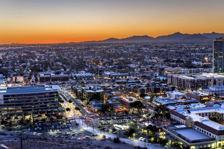 10 Famous Singers from Arizona