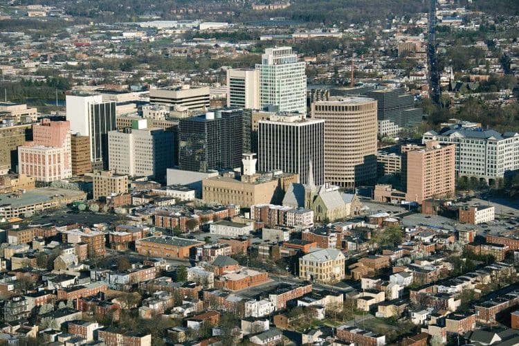 10 Famous Singers from Delaware