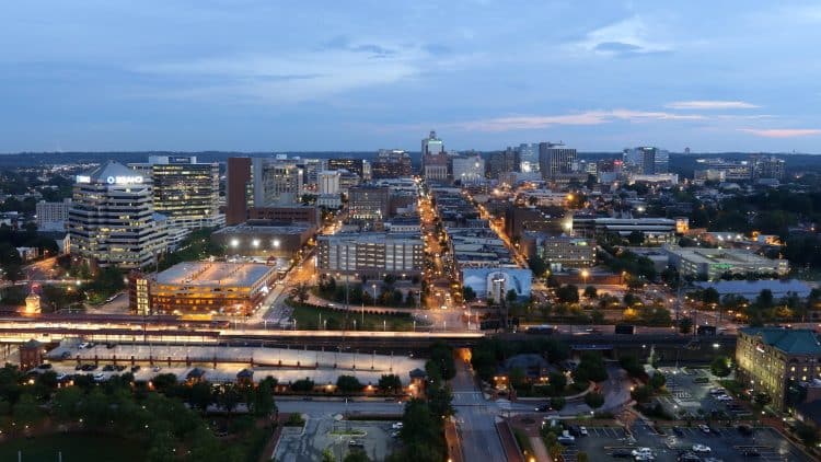 10 Famous Singers from Delaware