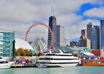 10 Famous Singers from Illinois