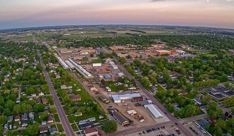 10 Famous Singers from South Dakota