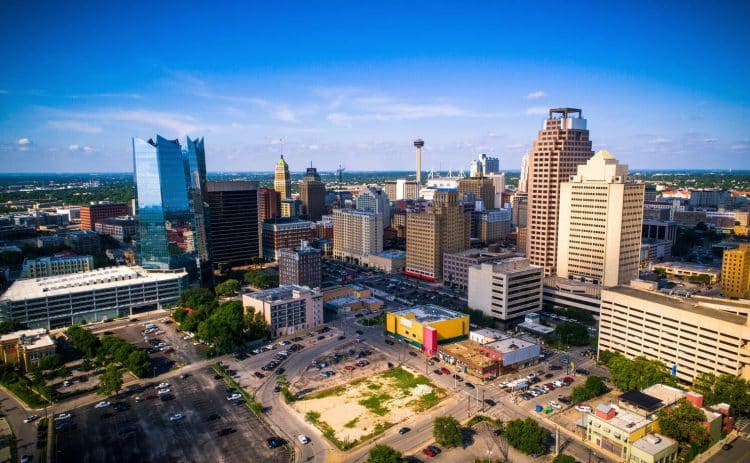 10 Famous Singers from Texas