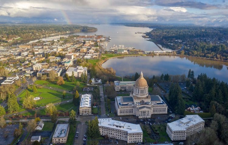 10 Famous Singers from Washington