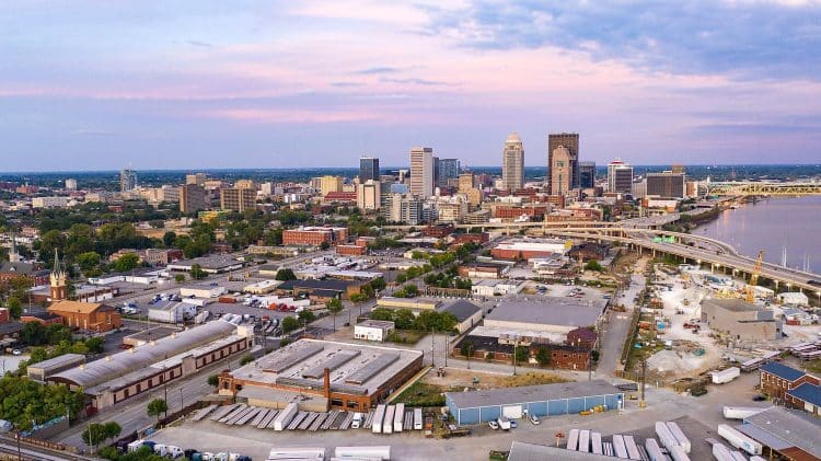 10 Famous Singers from Kentucky