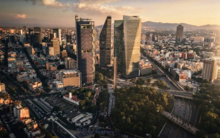 10 Famous Singers from Mexico