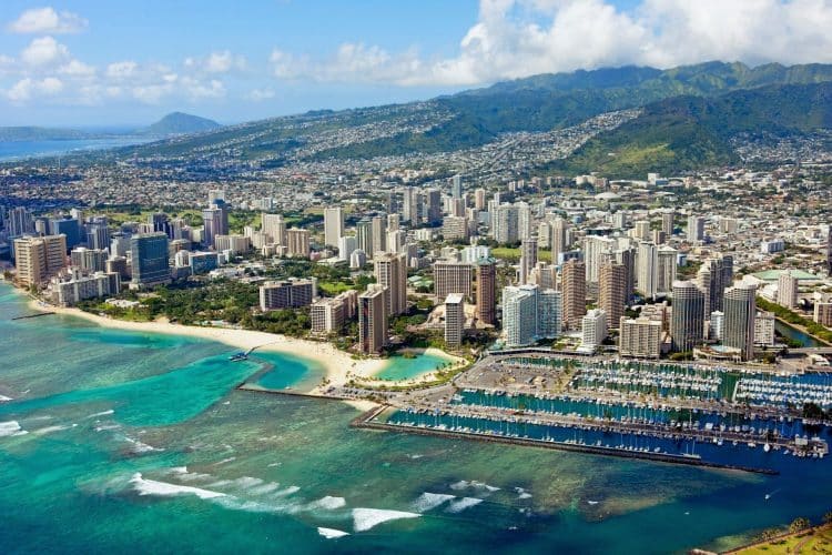 10 Famous Singers from Hawaii