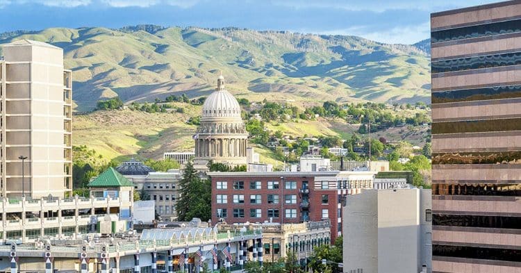 10 Famous Singers from Idaho