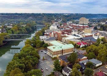 10 Famous Singers from Kentucky