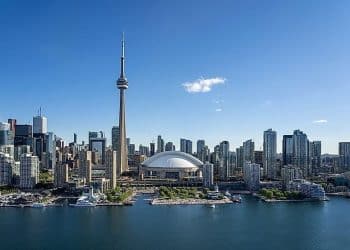 10 Famous Singers from Canada