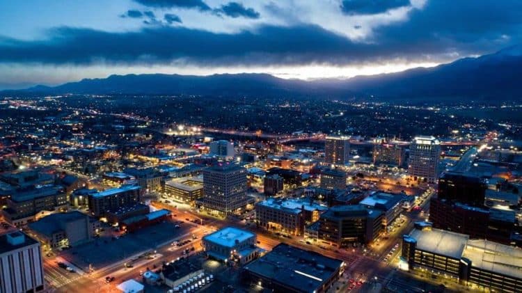 10 Famous Singers from Colorado