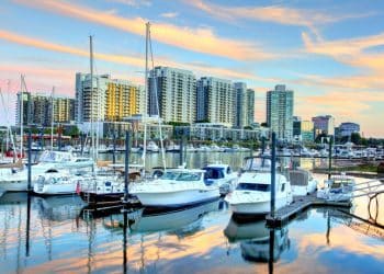 10 Famous Singers from Connecticut