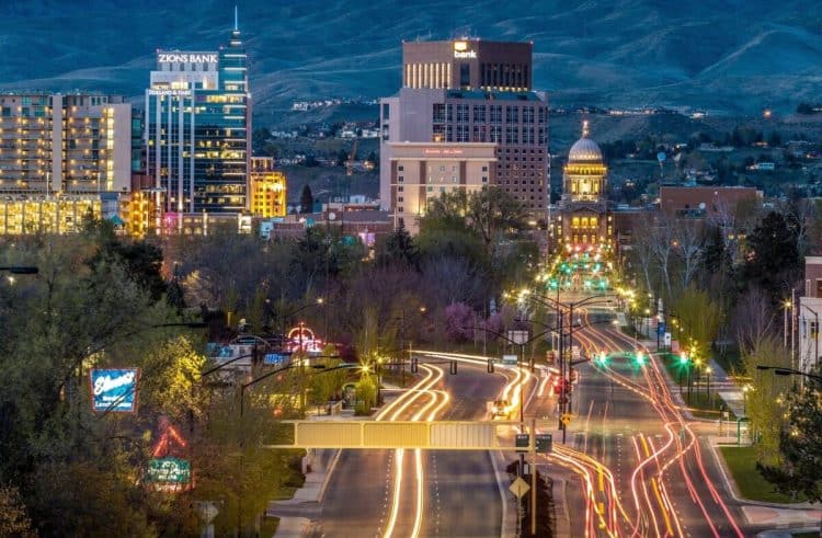 10 Famous Singers from Idaho