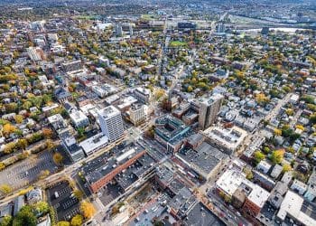 10 Famous Singers from Massachusetts