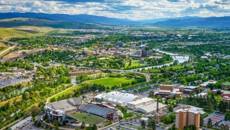 10 Famous Singers from Montana