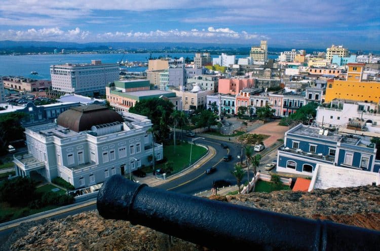 10 Famous Singers from Puerto Rico