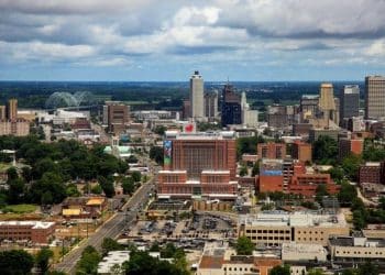 10 Famous Singers from Tennessee