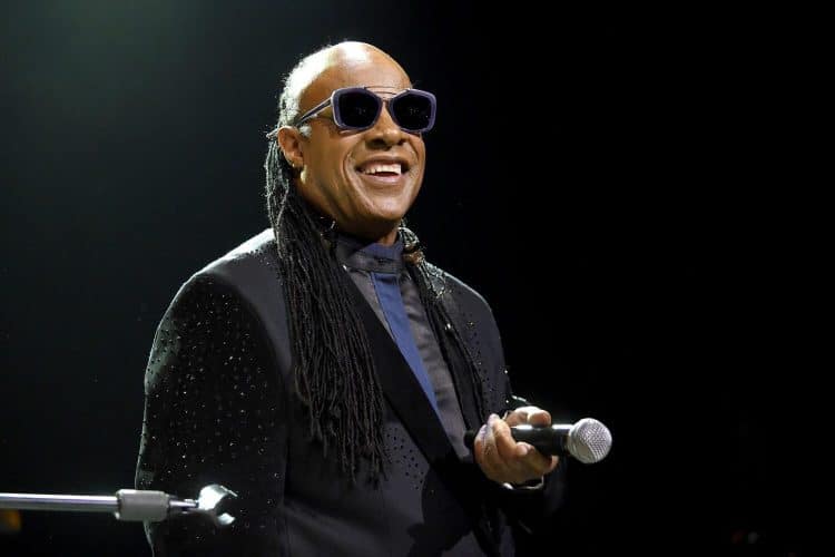 10 Best Stevie Wonder Songs of All Time - Singersroom.com