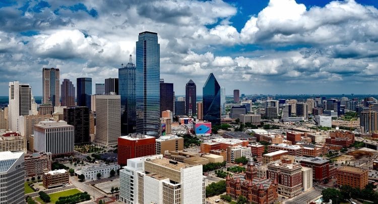 10 Famous Singers from Texas