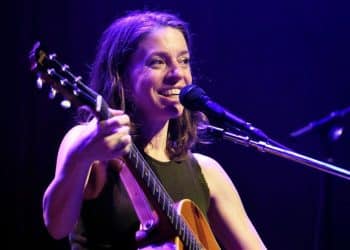 15 Best Folk Music Singers of All Time