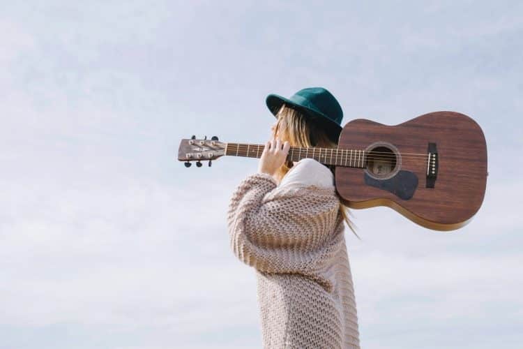 15 Best Folk Music Songs of All Time