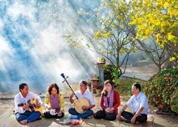 15 Best Folk Music Songs of All Time