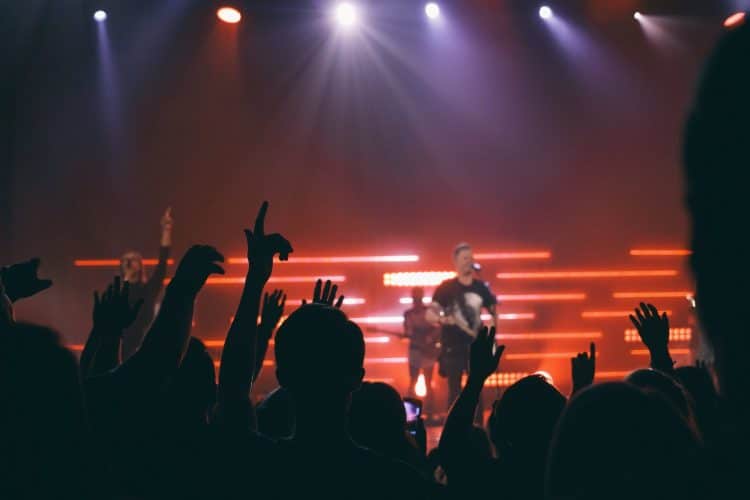 10 Best Worship Songs of All Time