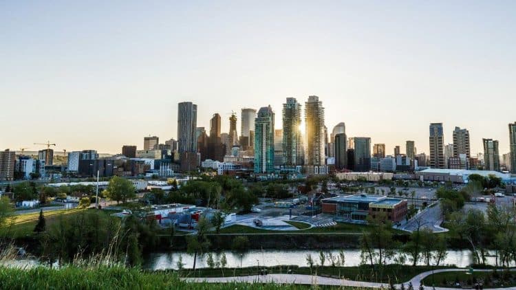 10 Famous Singers from Canada