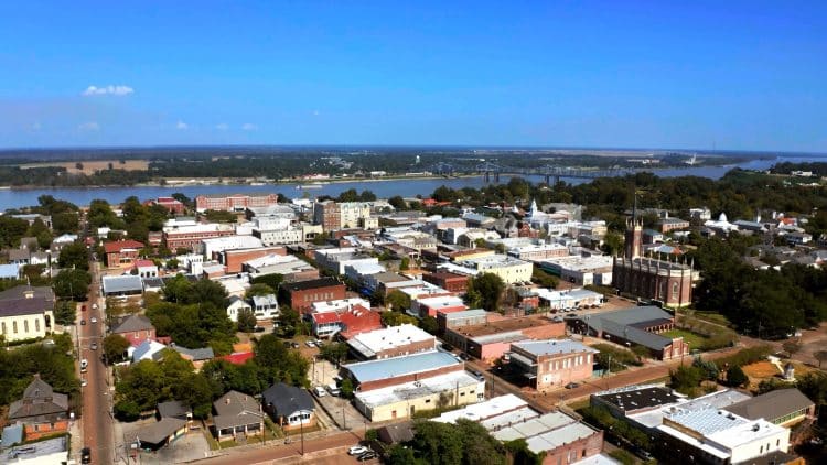 10 Famous Singers from Mississippi