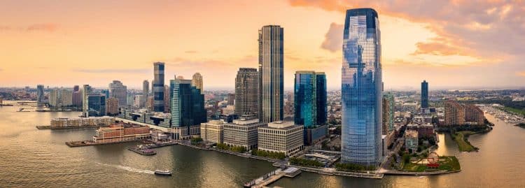 10 Famous Singers from New Jersey