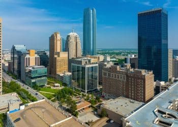 10 Famous Singers from Oklahoma