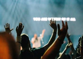 10 Best Worship Songs of All Time