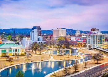 10 Famous Singers from Alabama