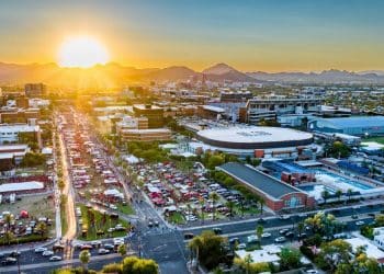 10 Famous Singers from Arizona