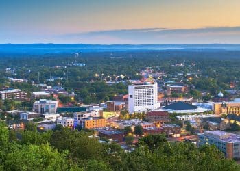 10 Famous Singers from Arkansas