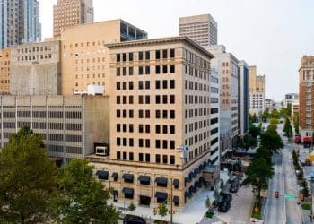 10 Famous Singers from Oklahoma