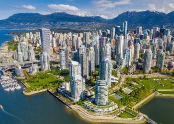 10 Famous Singers from Canada