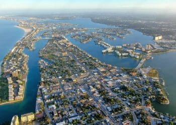 10 Famous Singers from Florida