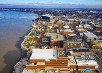 10 Famous Singers from Kentucky