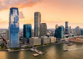 10 Famous Singers from New Jersey