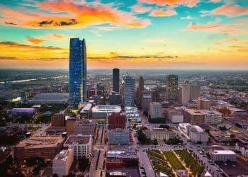 10 Famous Singers from Oklahoma