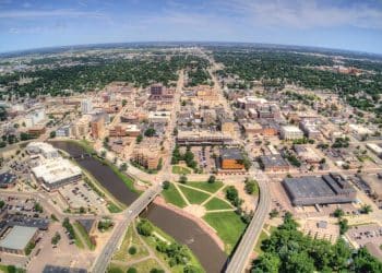 10 Famous Singers from South Dakota